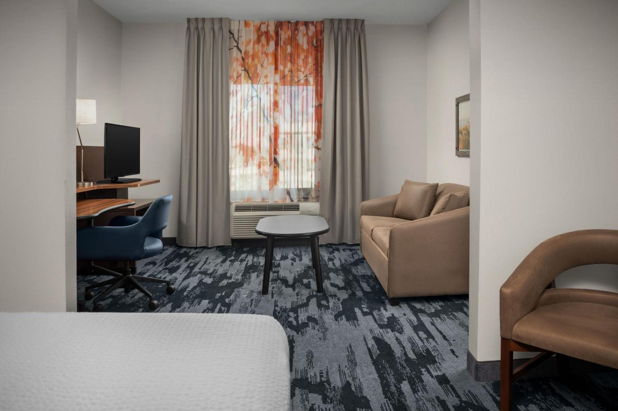 Fairfield Inn & Suites By Marriott Panama City Beach Upper Grand Lagoon Esterno foto