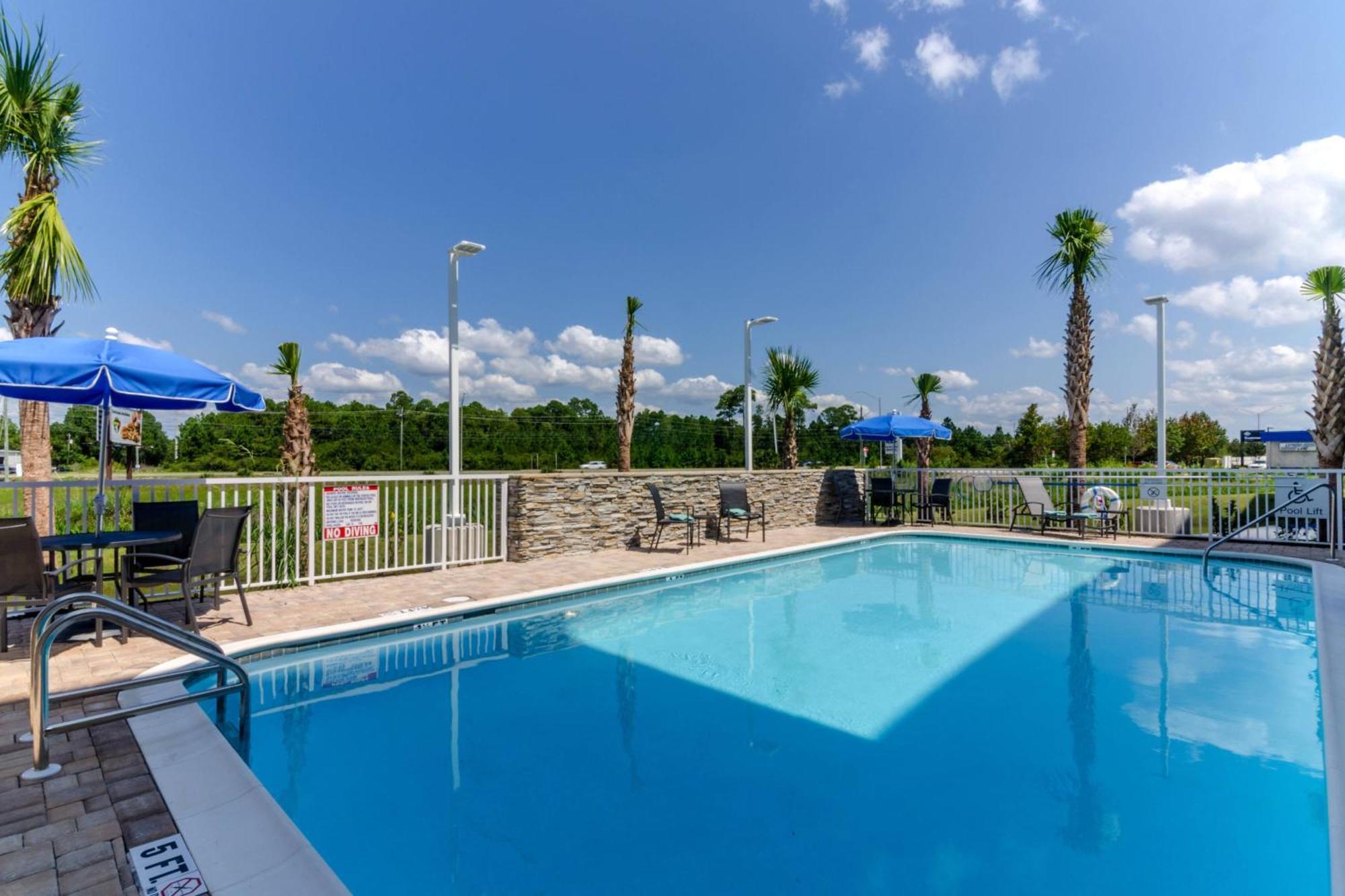 Fairfield Inn & Suites By Marriott Panama City Beach Upper Grand Lagoon Esterno foto